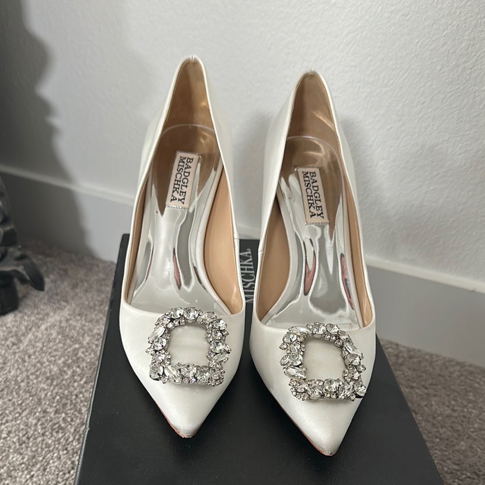 Badgley Mischka Women's White Embellished Heels
